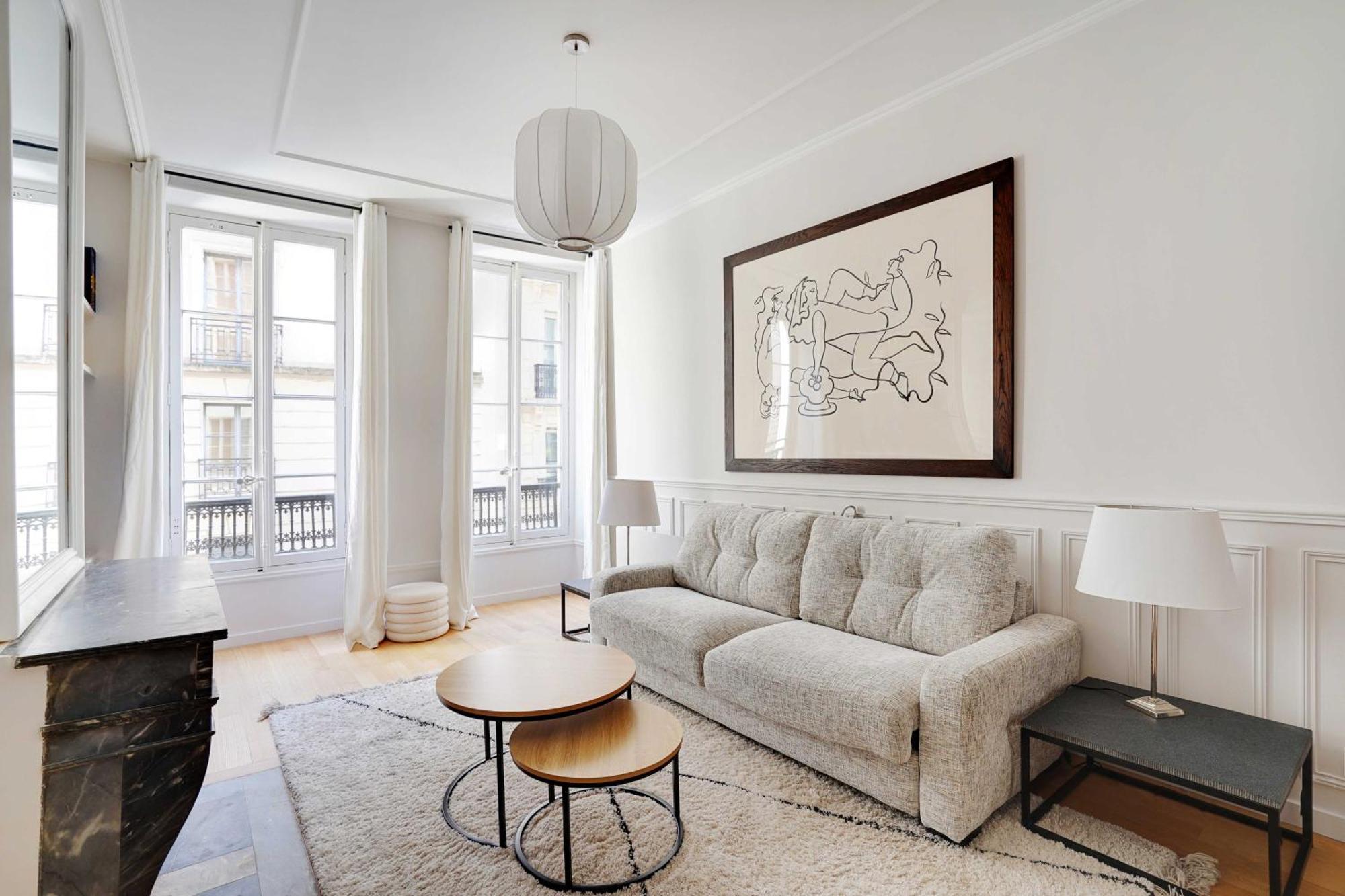 Moderne Champs-elysees - Saint Honore Paris